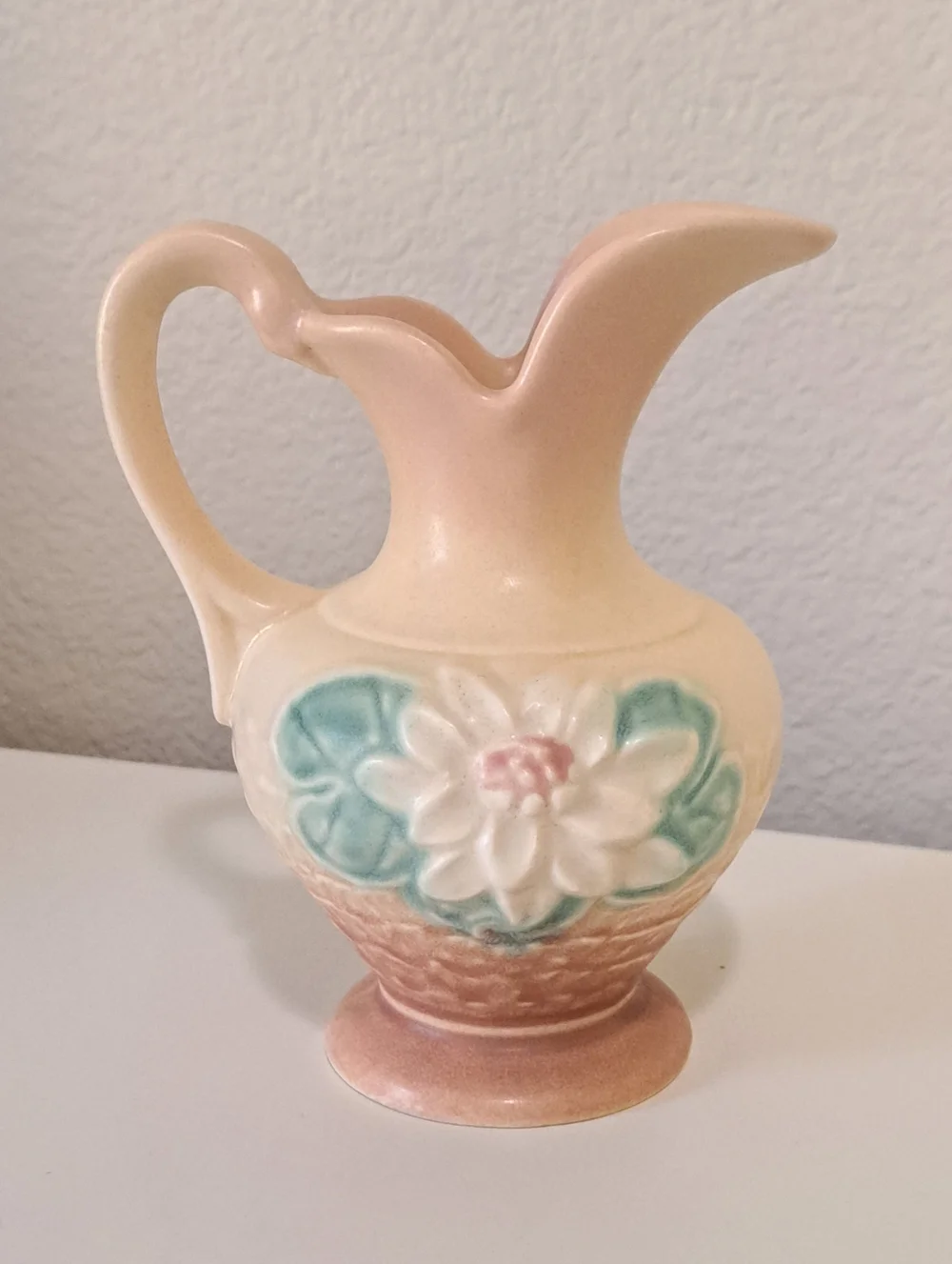 Vintage Hull Art Pottery Water Lily Ewer Vase Pitcher L3 - 5 1/2-inch USA